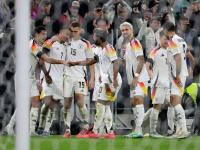 包含德国国家队力压瑞典，稳固欧锦赛小组第一的词条