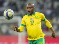 三亿体育体育在线-南非足球队斩获胜利，冲刺冠军之路