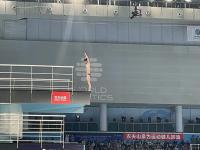 三亿体育体育官方登录入口-跳水男子十米台：中国选手包揽金银