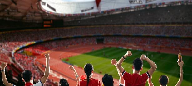 三亿体育体育链接-女子足球赛场上体现出不同风格，引起球迷热议