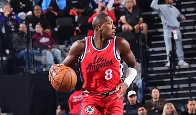 国王大胜快船,取得两连胜 国王大胜快船,取得两连胜