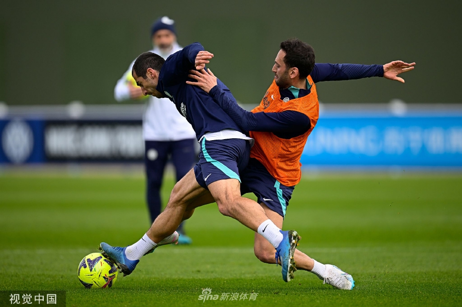 包含国际米兰全队备战,致力于提高整体战斗力的词条 包含国际米兰全队备战,致力于提高整体战斗力的词条