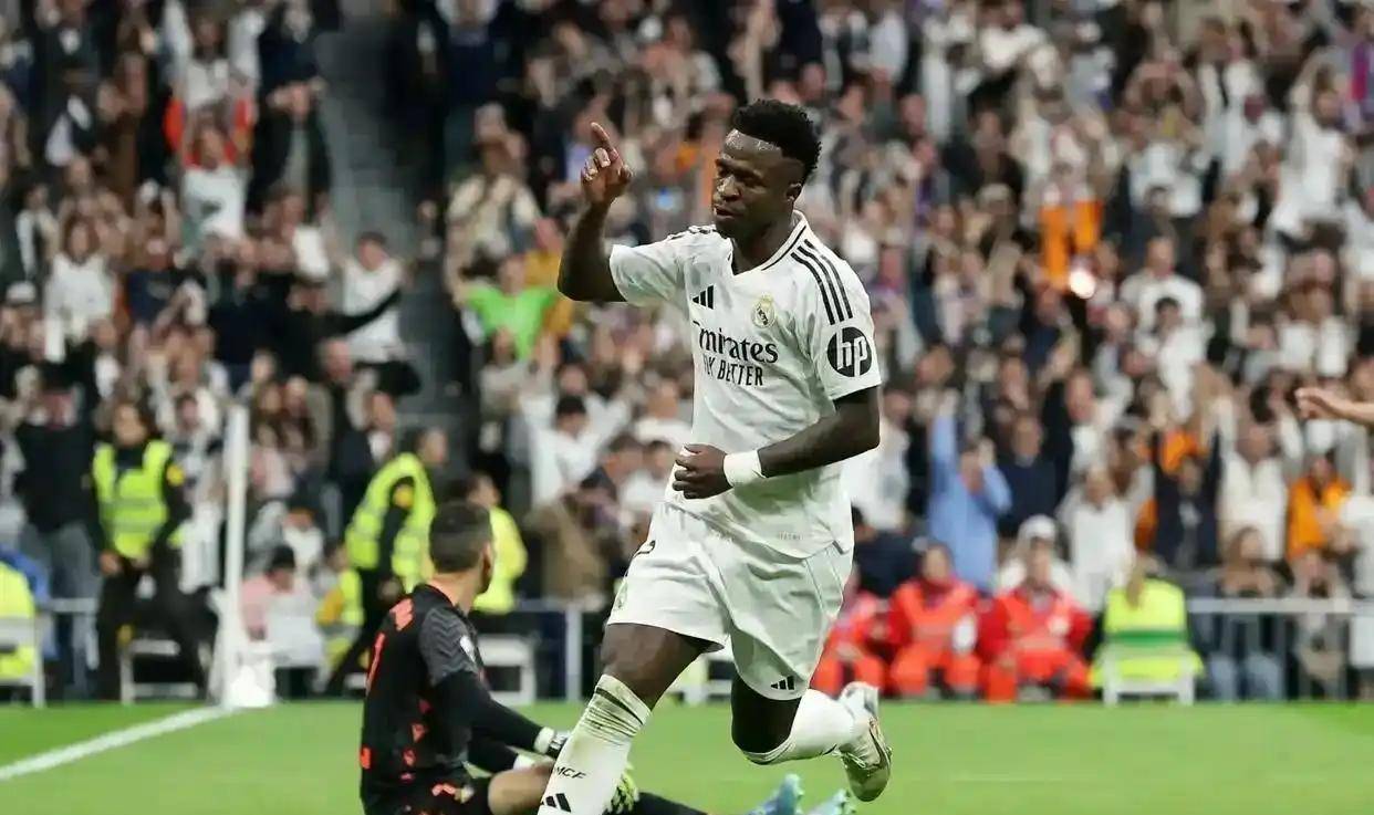 皇马队员射门球路精准,命中率大涨! 皇马队员射门球路精准,命中率大涨!