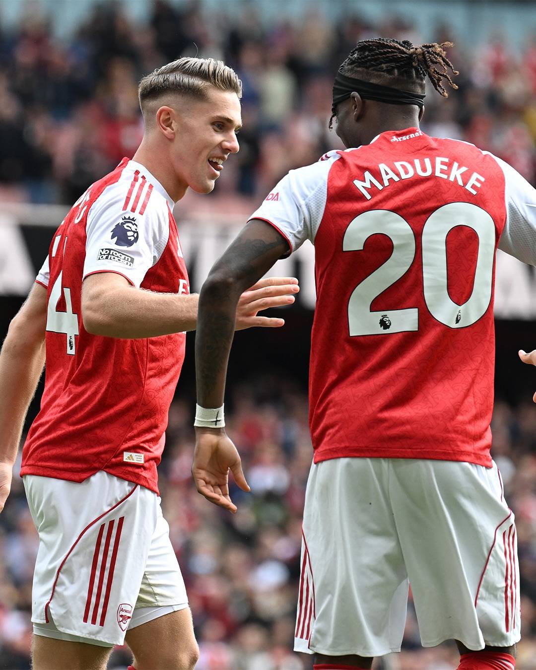 关于阿森纳队球员集体发挥,逆转取胜的信息 关于阿森纳队球员集体发挥,逆转取胜的信息