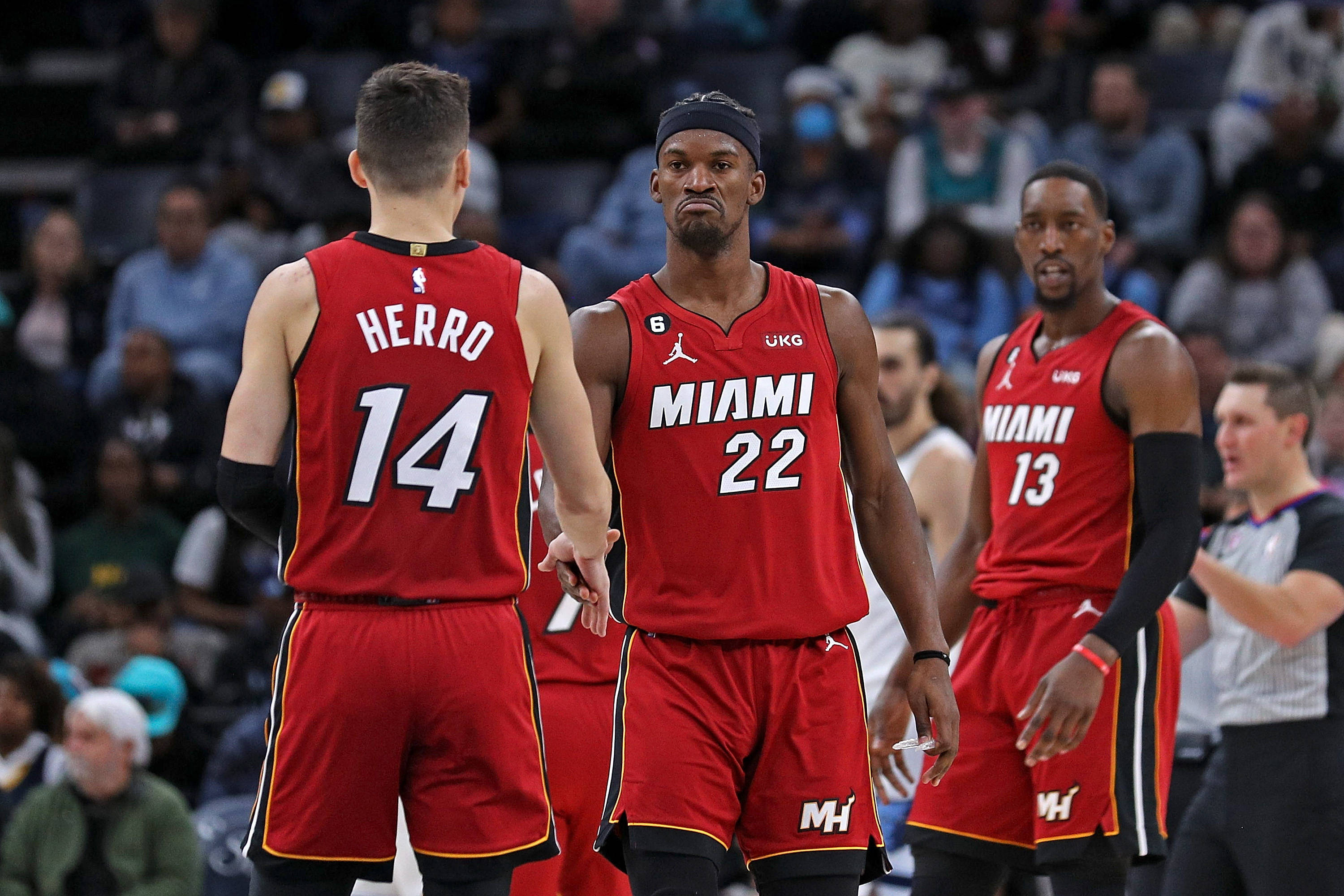 关于热火横扫老鹰,巴特勒发威带队连胜!特雷-杨进攻仍不神?的信息 关于热火横扫老鹰,巴特勒发威带队连胜!特雷-杨进攻仍不神?的信息