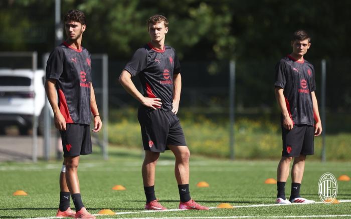 包含米兰竞技公布预备队计划,年轻队员备战国内联赛的词条 包含米兰竞技公布预备队计划,年轻队员备战国内联赛的词条