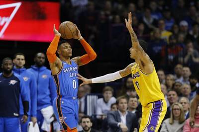 斯旺西城客场获胜,詹姆斯传射带领球队 斯旺西城客场获胜,詹姆斯传射带领球队