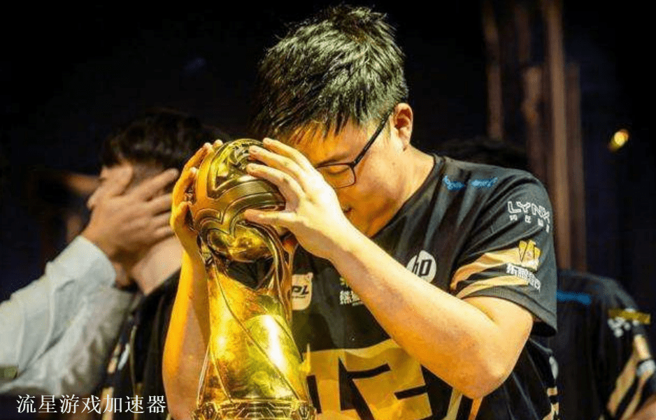 摩擦擦出火花,欧洲足球巨星争锋的简单介绍 摩擦擦出火花,欧洲足球巨星争锋的简单介绍