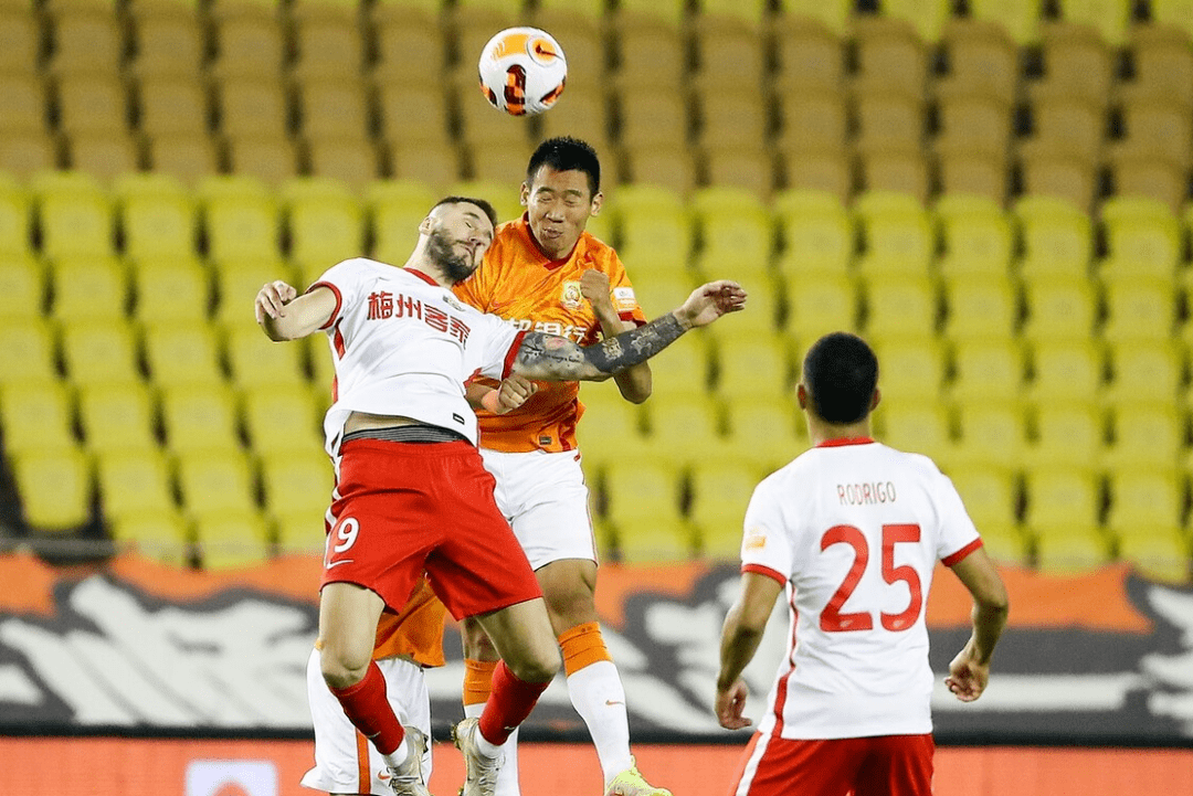 包含不伦瑞克雄狮客场大胜,终结连败势头的词条 包含不伦瑞克雄狮客场大胜,终结连败势头的词条