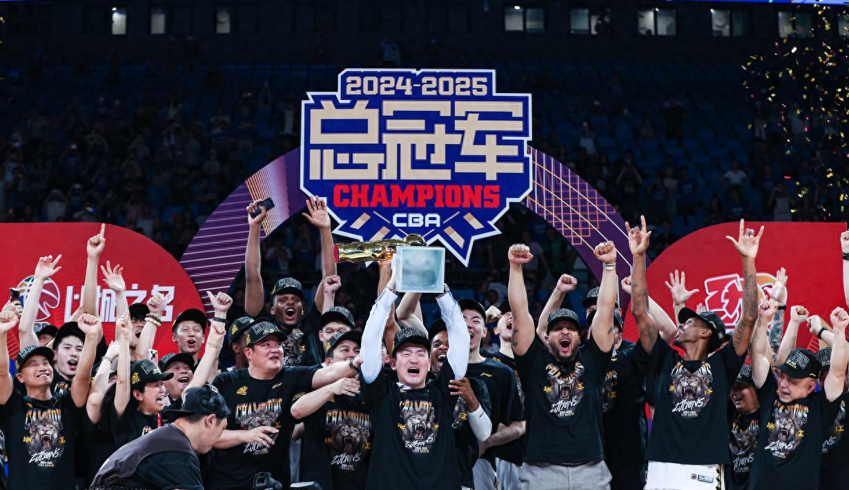 客场作战全取三分,球队强势夺冠,冲劲劲守的简单介绍 客场作战全取三分,球队强势夺冠,冲劲劲守的简单介绍